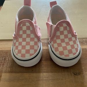 BRAND NEW TODDLER PINK CHECKERED VANS SIZE 3.5